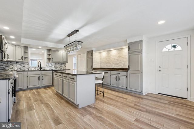 15014 THERESA DR, Philadelphia, PA 19116