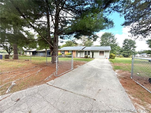 6537 Vineyard Drive, Fayetteville, NC 28304