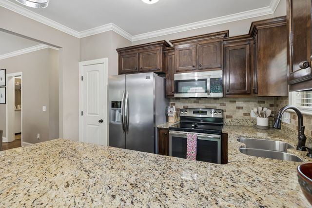 157 Tulip Grove Pt, Hermitage, TN 37076
