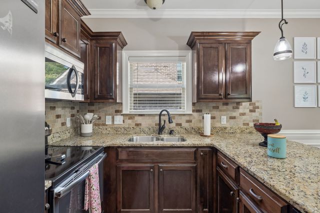 157 Tulip Grove Pt, Hermitage, TN 37076