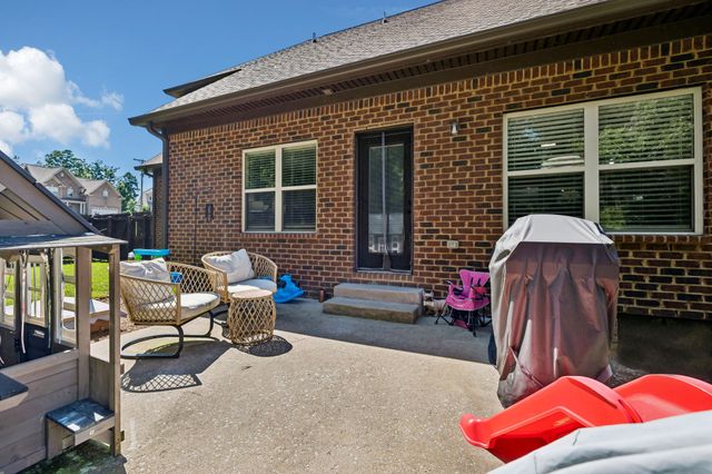 157 Tulip Grove Pt, Hermitage, TN 37076
