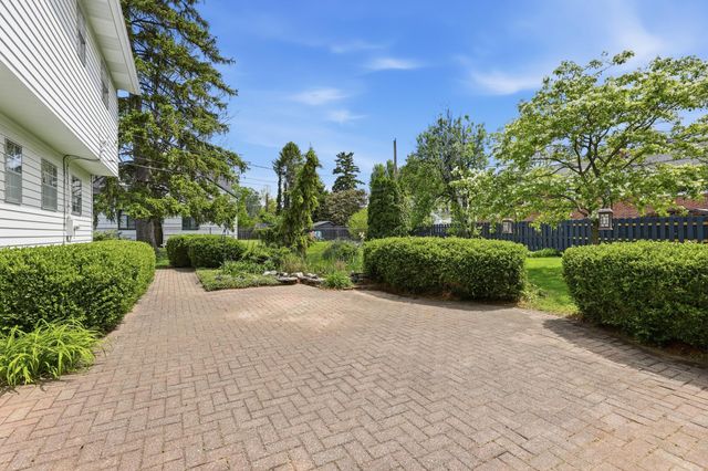2245 Lane Road, Columbus, OH 43220