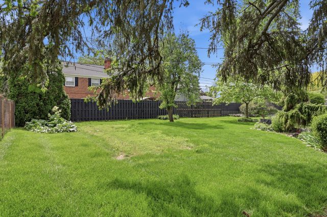 2245 Lane Road, Columbus, OH 43220
