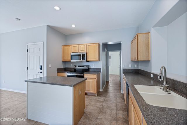 7508 W Phobos Drive, Tucson, AZ 85743