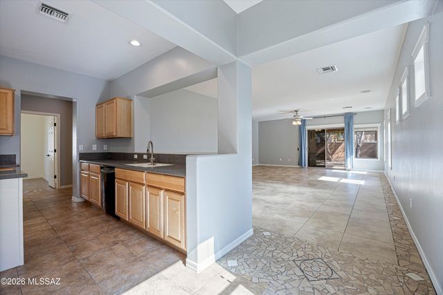 7508 W Phobos Drive, Tucson, AZ 85743