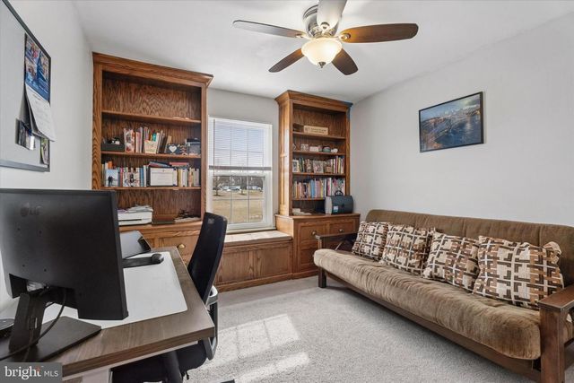 636 CHADBOURNE CT, Harleysville, PA 19438