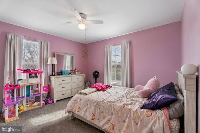 636 CHADBOURNE CT, Harleysville, PA 19438