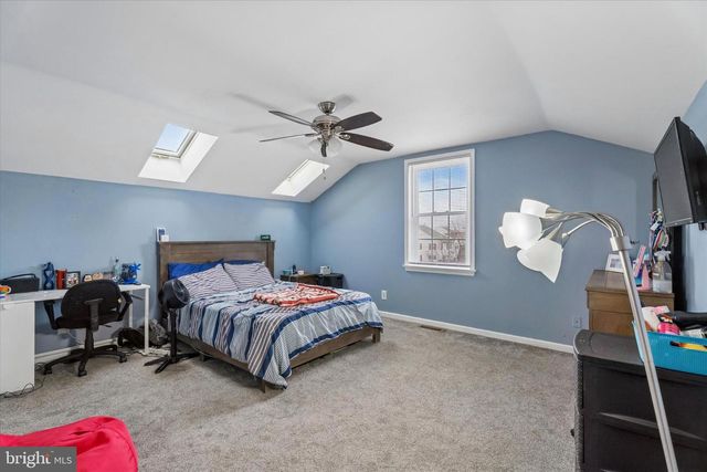 636 CHADBOURNE CT, Harleysville, PA 19438