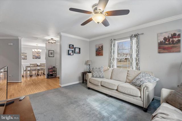 636 CHADBOURNE CT, Harleysville, PA 19438