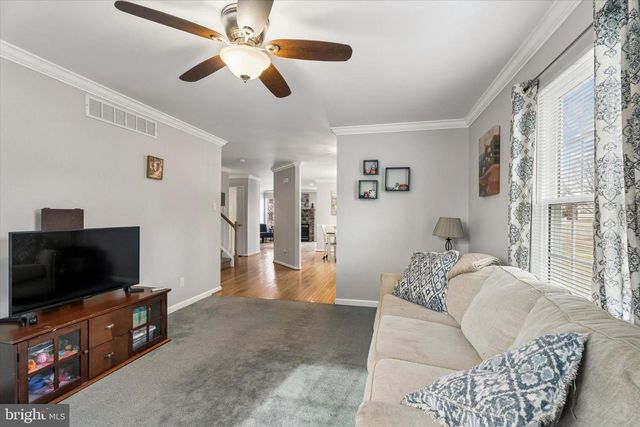 636 CHADBOURNE CT, Harleysville, PA 19438