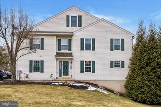 636 CHADBOURNE CT, Harleysville, PA 19438