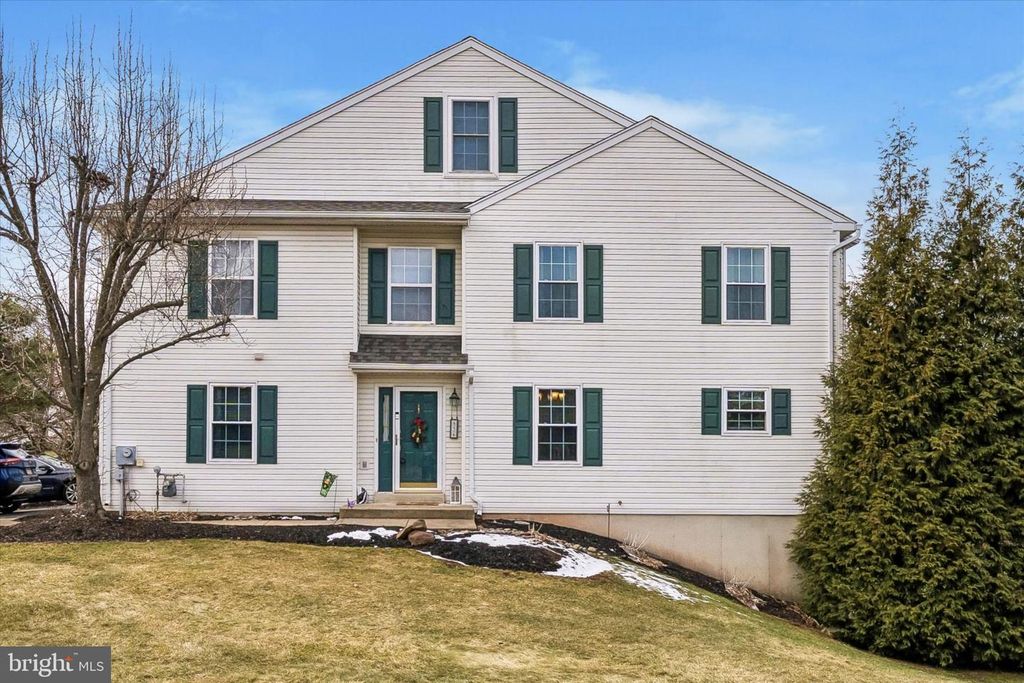 636 CHADBOURNE CT, Harleysville, PA 19438