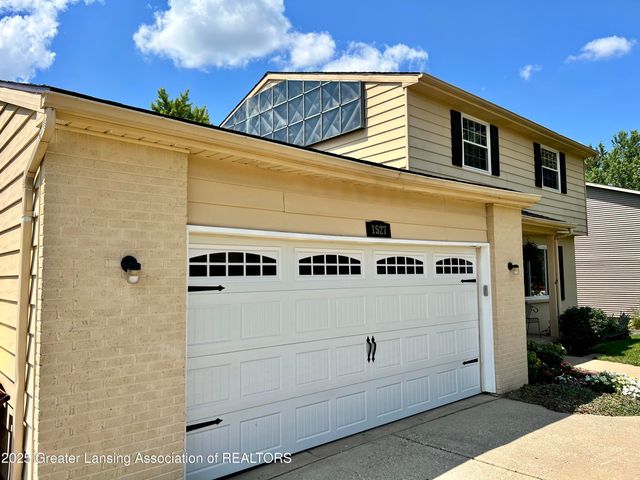 1527 Lindy Drive, Lansing, MI 48917