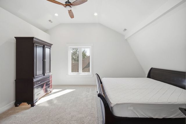 1020 Hill Avenue, Elgin, IL 60120