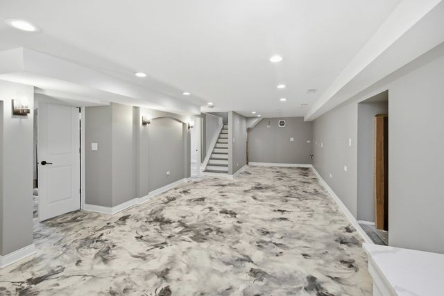 1020 Hill Avenue, Elgin, IL 60120