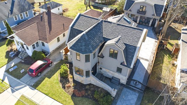 1020 Hill Avenue, Elgin, IL 60120