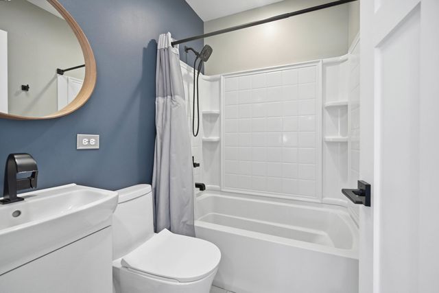 1020 Hill Avenue, Elgin, IL 60120