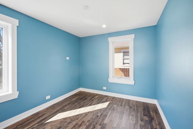 1020 Hill Avenue, Elgin, IL 60120