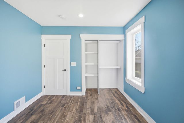 1020 Hill Avenue, Elgin, IL 60120