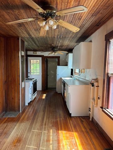40 Rockaway Avenue, Hull, MA 02045