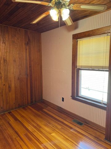 40 Rockaway Avenue, Hull, MA 02045