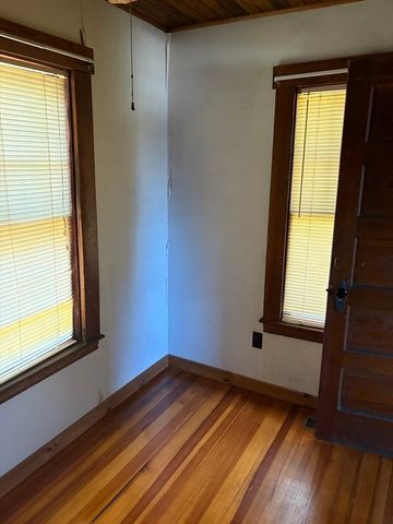40 Rockaway Avenue, Hull, MA 02045