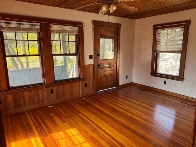 40 Rockaway Avenue, Hull, MA 02045