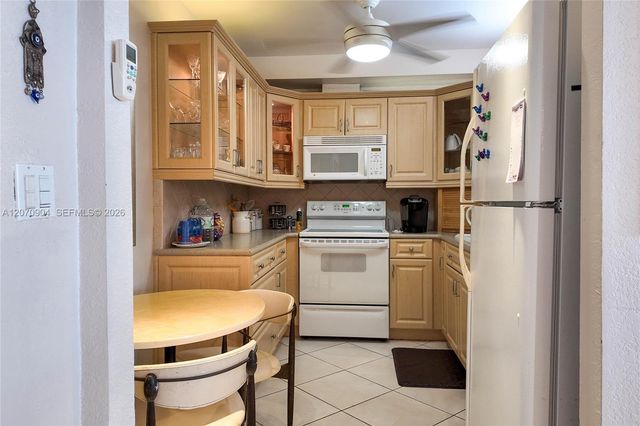 1950 S Ocean Drive 9C, Hallandale Beach, FL 33009