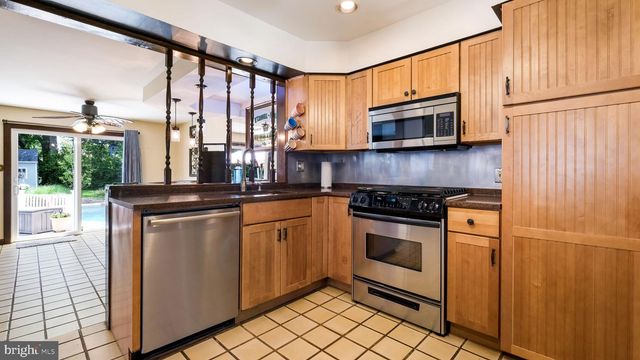 1267 DAHLIA RD, Warminster, PA 18974