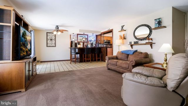 1267 DAHLIA RD, Warminster, PA 18974
