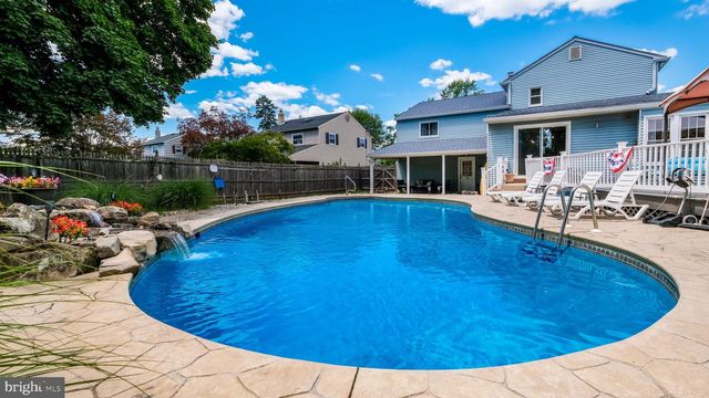 1267 DAHLIA RD, Warminster, PA 18974