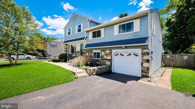 1267 DAHLIA RD, Warminster, PA 18974