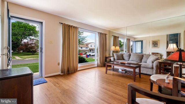 1267 DAHLIA RD, Warminster, PA 18974