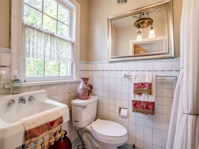 3300 NW 19th Street, Oklahoma City, OK 73107