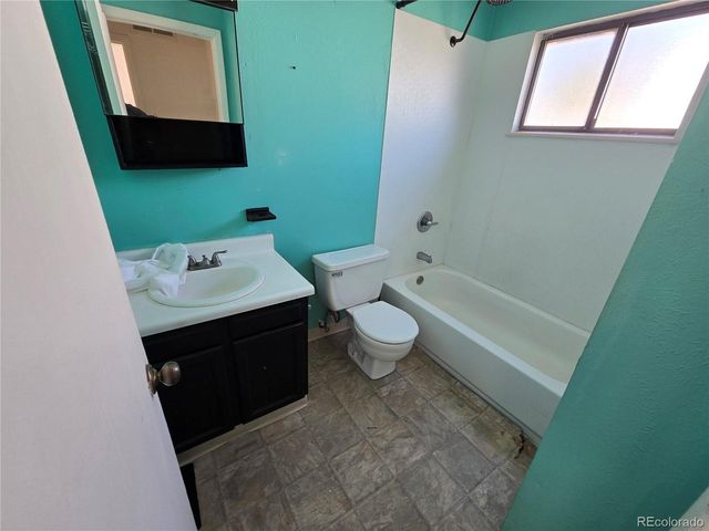 4905 S Quintero Cir, Aurora, CO 80015