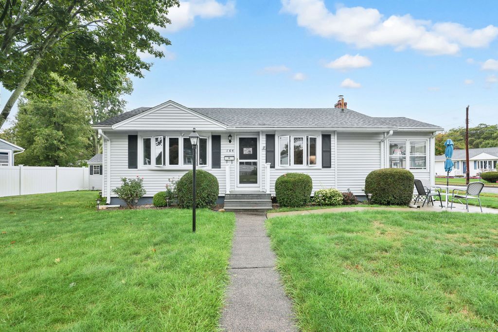 164 Roxbury Road, East Hartford, CT 06118