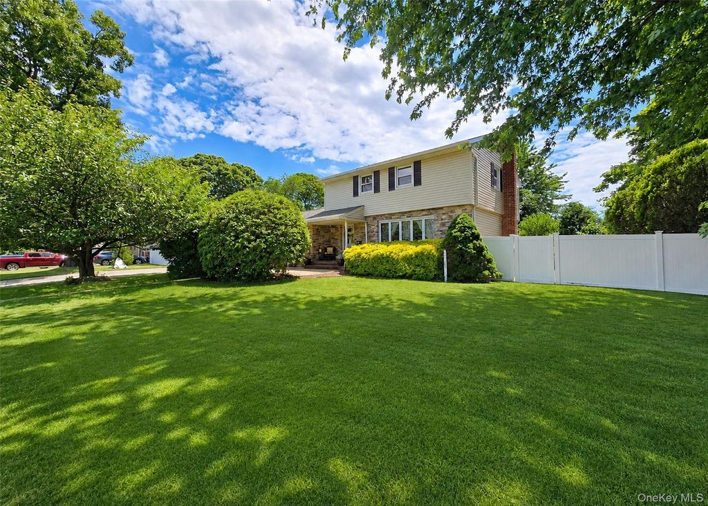 185 Tree Road, Centereach, NY 11720