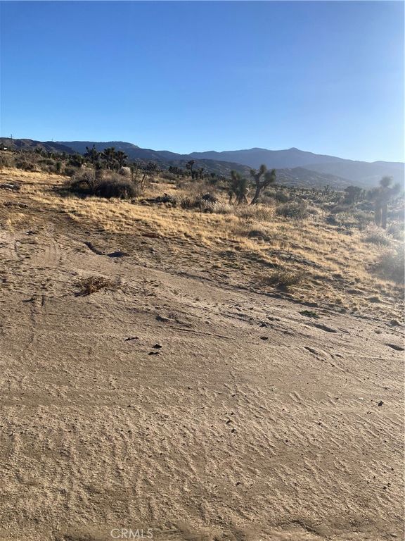 1 White Fox Trail, Phelan, CA 92371