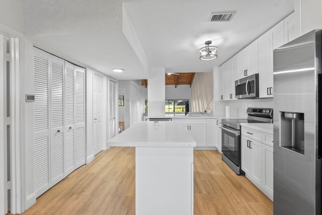 2142 SW 82nd Avenue 2142, Davie, FL 33324