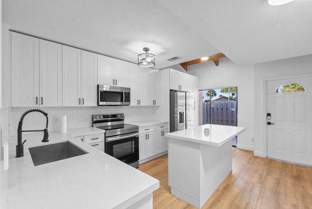 2142 SW 82nd Avenue 2142, Davie, FL 33324