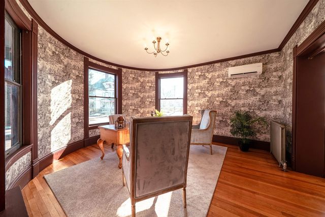 70 concord Street, Nashua, NH 03064