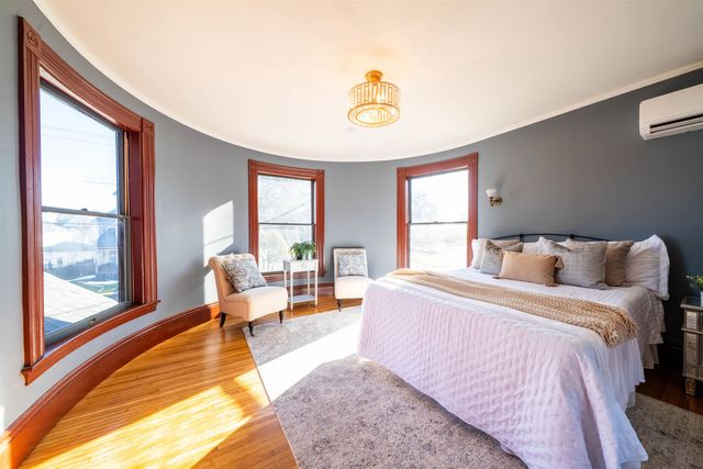 70 concord Street, Nashua, NH 03064