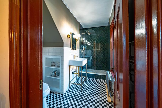 70 concord Street, Nashua, NH 03064