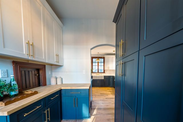 70 concord Street, Nashua, NH 03064