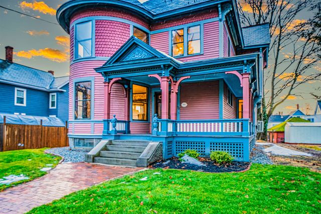 70 concord Street, Nashua, NH 03064