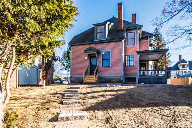 70 concord Street, Nashua, NH 03064