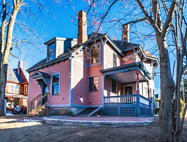 70 concord Street, Nashua, NH 03064