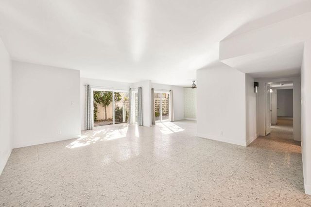 1810 Sandcliff Road, Palm Springs, CA 92264