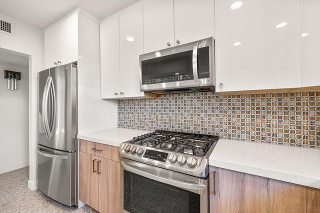 1810 Sandcliff Road, Palm Springs, CA 92264