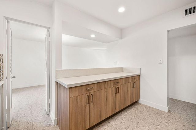 1810 Sandcliff Road, Palm Springs, CA 92264